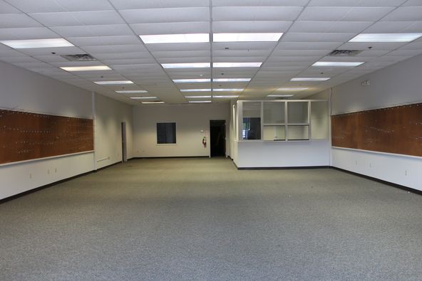 High Traffic Retail or Medical Space | Lakeland Drive: 4290 Lakeland Dr, Flowood, MS 39232